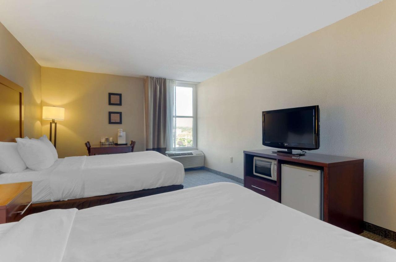 Comfort Inn Blacksburg University Area Экстерьер фото