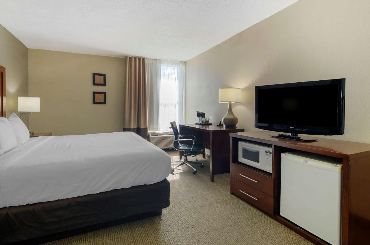 Comfort Inn Blacksburg University Area Экстерьер фото