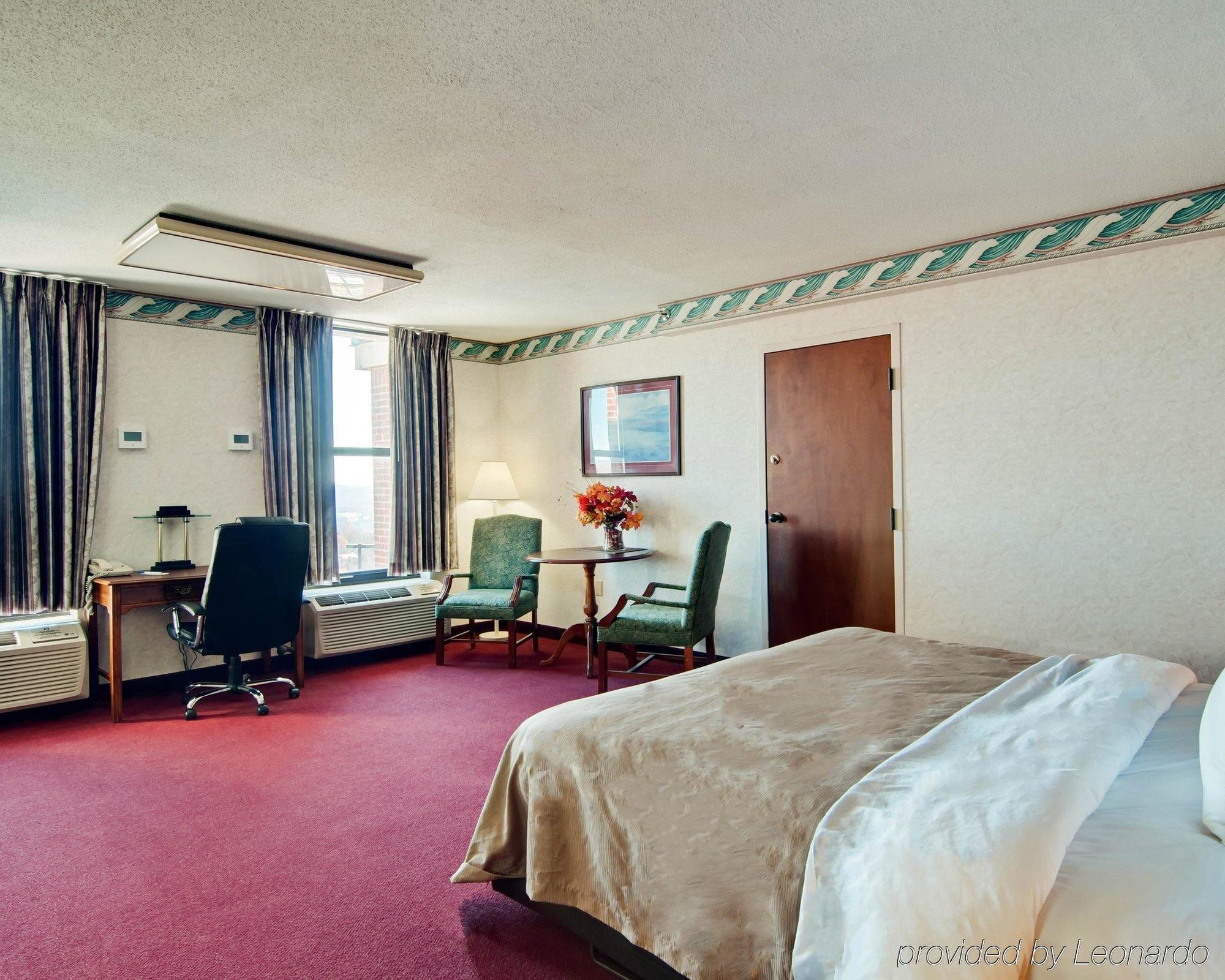 Comfort Inn Blacksburg University Area Экстерьер фото