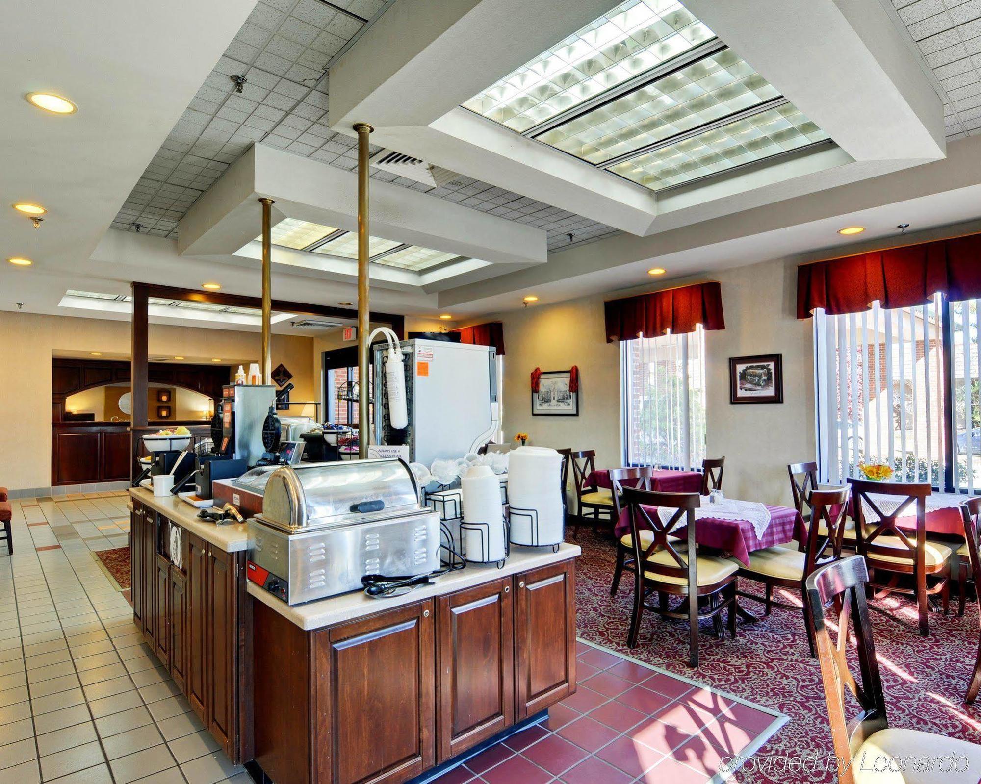 Comfort Inn Blacksburg University Area Экстерьер фото