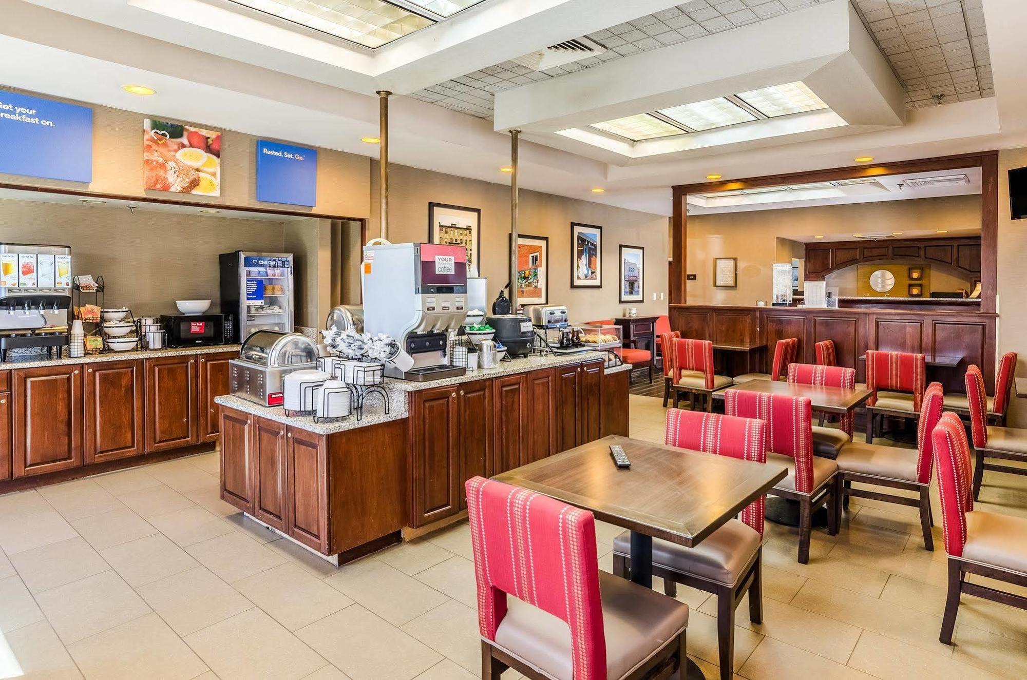 Comfort Inn Blacksburg University Area Экстерьер фото